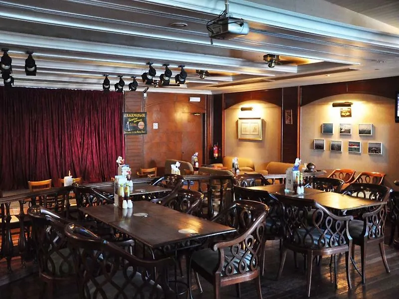***  מלון סינגפור Raffles Marina סינגפור